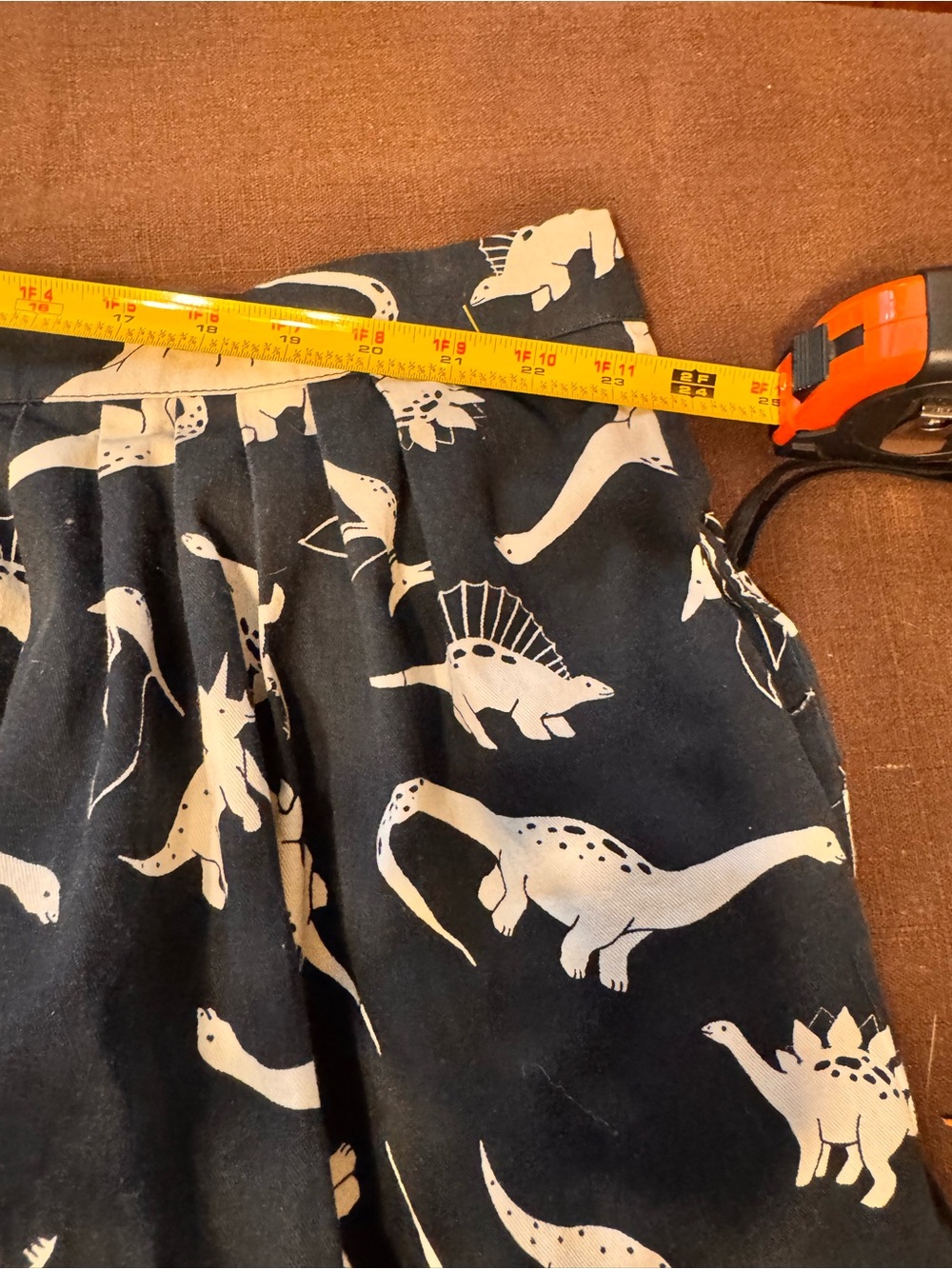 ModCloth Dinosaur Print Pleated Skirt Women’s 4X Black Cream Plus Size Pockets - Picture 7 of 12